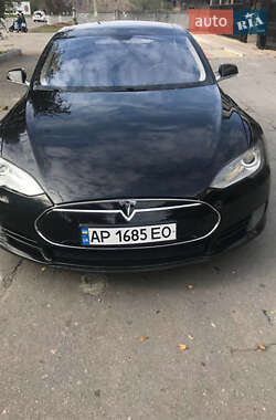 Tesla Model S 2013