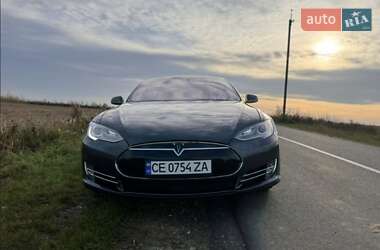 Tesla Model S  2015