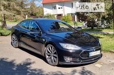 Tesla Model S  2015