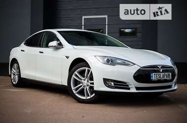 Tesla Model S  2015