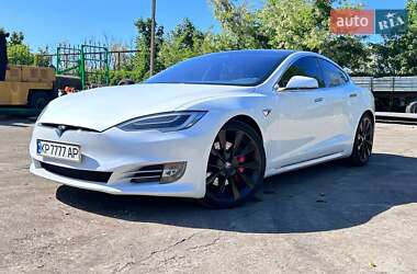 Tesla Model S 2019