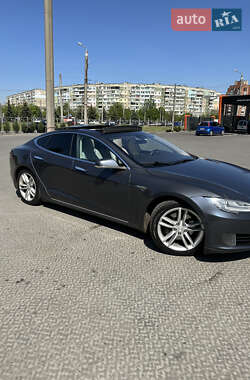 Tesla Model S  2016