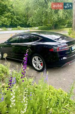 Tesla Model S  2015