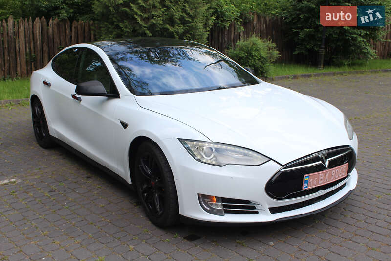 Tesla Model S 2015 Tesla Model S 2015