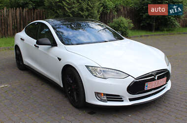 Tesla Model S  2015