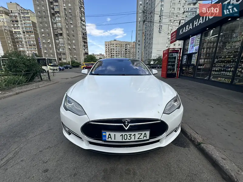 Tesla Model S