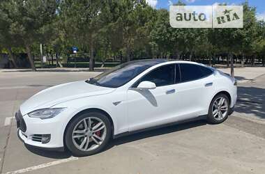 Tesla Model S  2015