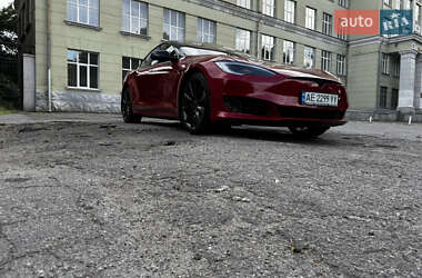 Tesla Model S  2019