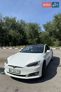 Лифтбек Tesla Model S 2017 в Запорожье