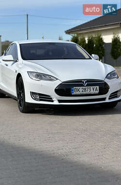 Tesla Model S 2014