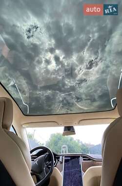 Лифтбек Tesla Model S 2017 в Запорожье