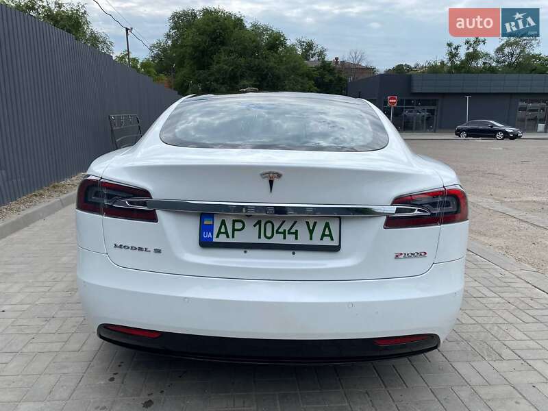 Лифтбек Tesla Model S 2017 в Запорожье