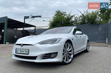 Лифтбек Tesla Model S 2017 в Запорожье