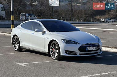 Tesla Model S  2015