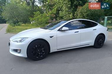Tesla Model S 2019