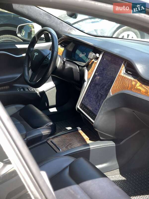 Лифтбек Tesla Model S 2019 в Киеве фото 19 Лифтбек Tesla Model S 2019 в Киеве