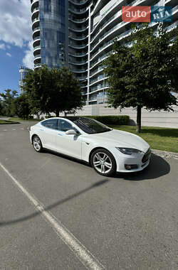 Tesla Model S 2013
