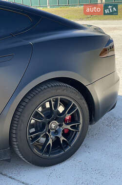 Лифтбек Tesla Model S 2021 в Киеве