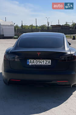 Лифтбек Tesla Model S 2021 в Киеве