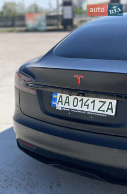 Лифтбек Tesla Model S 2021 в Киеве