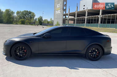 Лифтбек Tesla Model S 2021 в Киеве