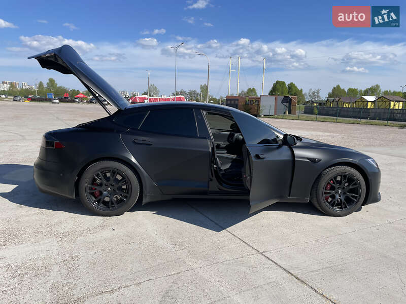Лифтбек Tesla Model S 2021 в Киеве