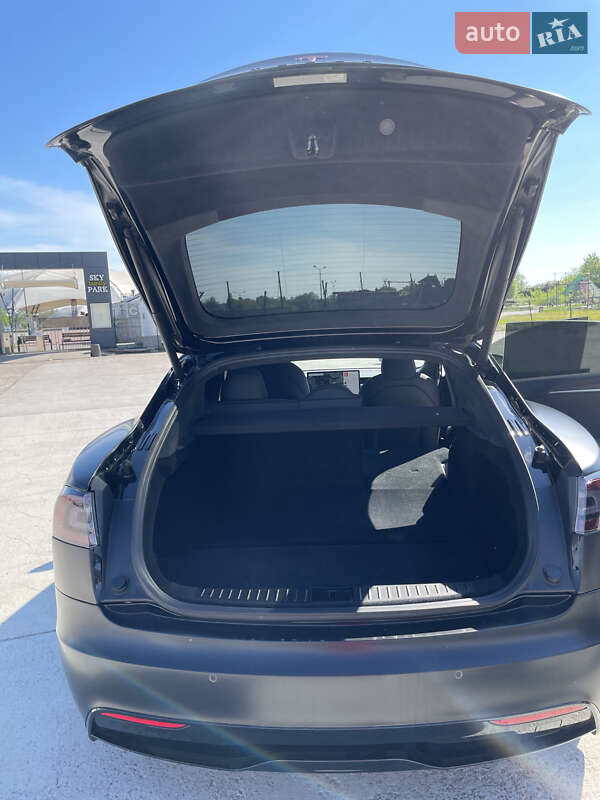 Лифтбек Tesla Model S 2021 в Киеве