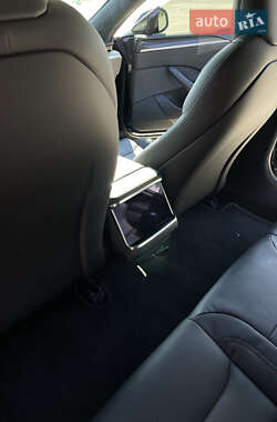 Лифтбек Tesla Model S 2021 в Киеве