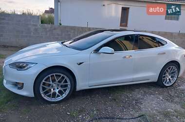 Tesla Model S 2018