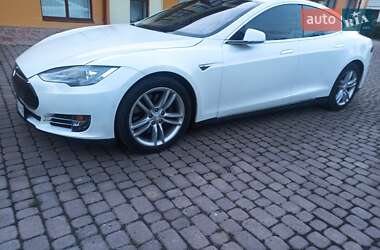 Tesla Model S  2015