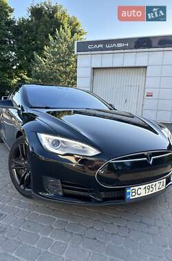 Хэтчбек Tesla Model S 2016 в Шептицькому