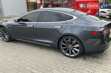 Tesla Model S  2015