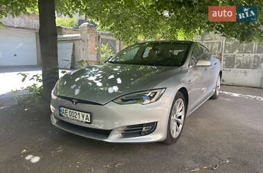Tesla Model S 2018