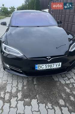 Tesla Model S  2018