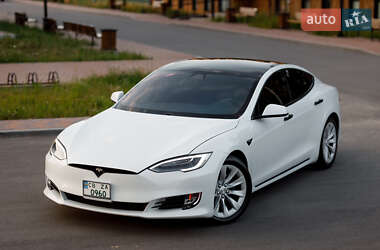 Tesla Model S  2019