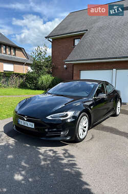 Tesla Model S  2018