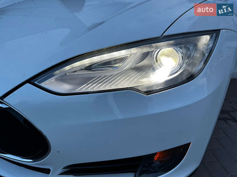 Ліфтбек Tesla Model S 2012 в Івано-Франківську