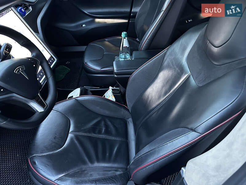 Ліфтбек Tesla Model S 2012 в Івано-Франківську