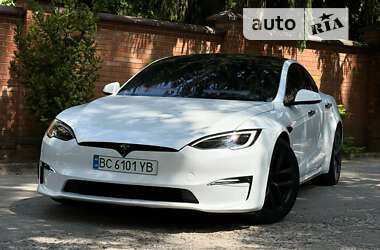 Tesla Model S  2022