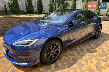 Tesla Model S  2021