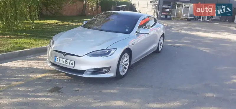 Tesla Model S 2017