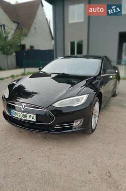 Tesla Model S  2015