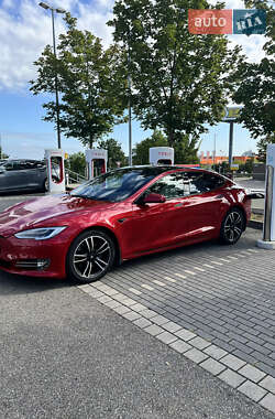Tesla Model S  2019