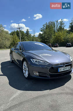 Tesla Model S  2015