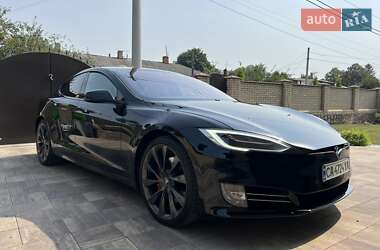 Tesla Model S  2019