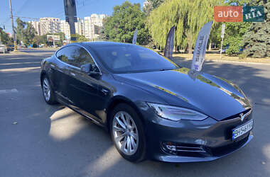 Tesla Model S 2019