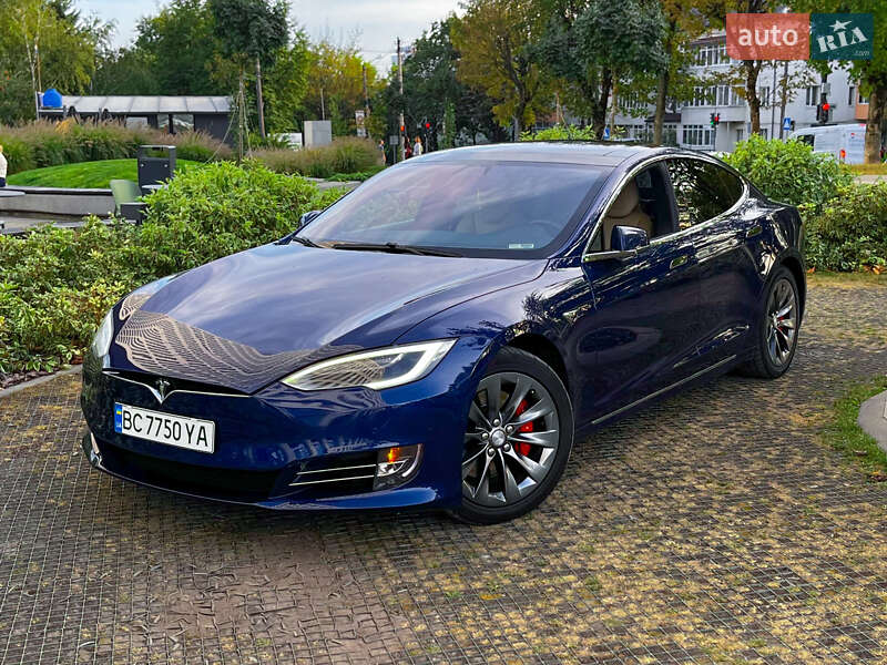 Tesla Model S 2016