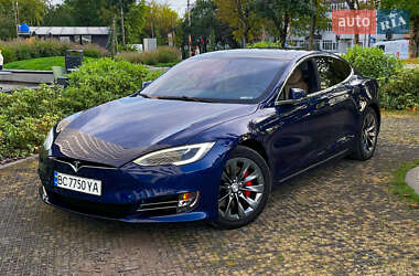 Tesla Model S 2016