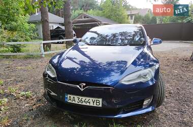 Tesla Model S  2015
