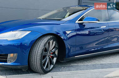 Tesla Model S  2015